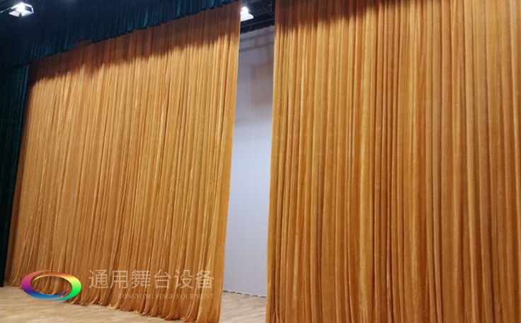 大幕類型、開啟方式！泰州舞臺大幕廠家——通用舞臺吊桿，主要用于演出開始、結(jié)束的舞臺啟閉,有時也用作場幕使用