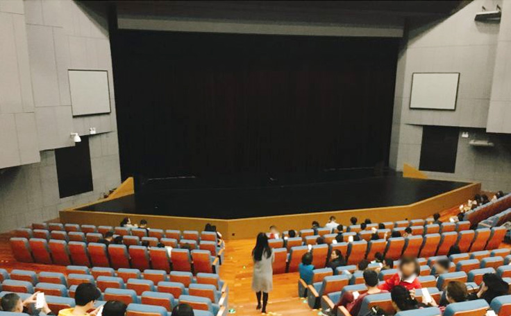 通用舞臺吊桿承接東莞市民藝術(shù)中心及工人文化宮舞臺劇場項目！項目包括舞臺吊桿、舞臺燈光、舞臺機械等工程項目及配套提供設計與安裝，深受客戶好評。