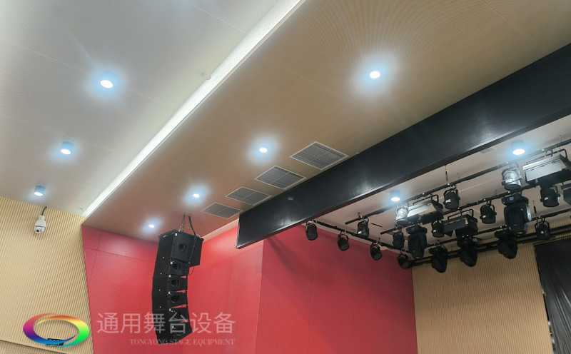 高顏值+實(shí)力派！通用舞臺(tái)吊桿成功打造某中學(xué)智慧化多功能報(bào)告廳項(xiàng)目