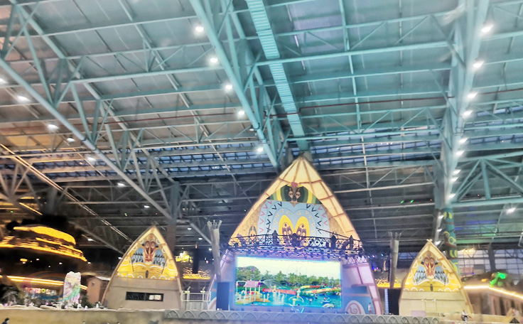 通用舞臺(tái)承建廣州某水世界項(xiàng)目，涉及舞臺(tái)燈光、音響及舞臺(tái)吊桿系統(tǒng)全面竣工，打造沉浸式演藝新標(biāo)桿
